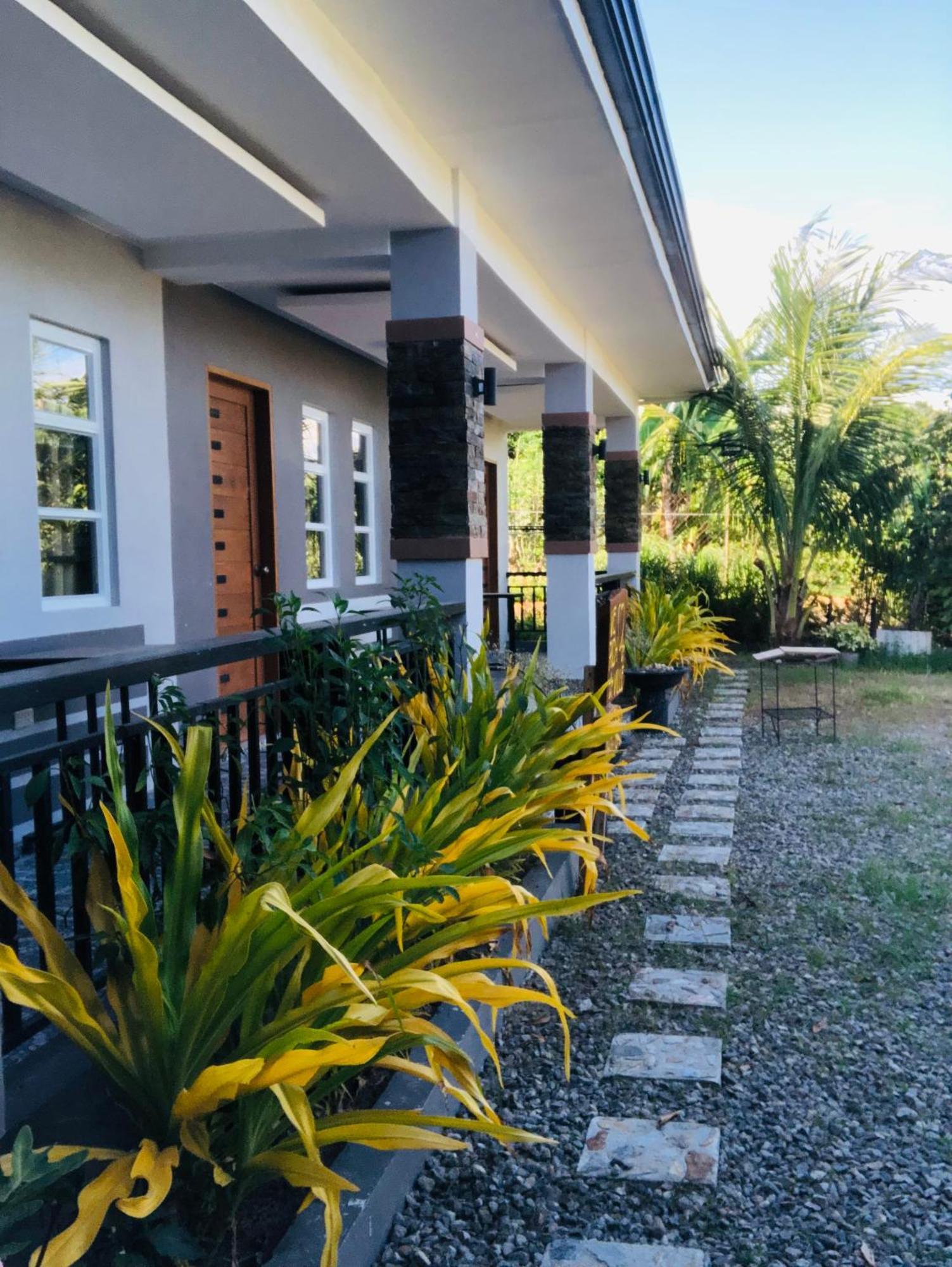 Richville Little Boracay Guest House Calatagan Ngoại thất bức ảnh
